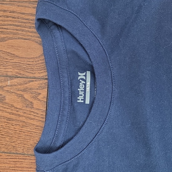 Hurley Kids Navy Short Sleeve T-Shirt with Rainbow Pocket Size 14-16 - Picture 5 of 9